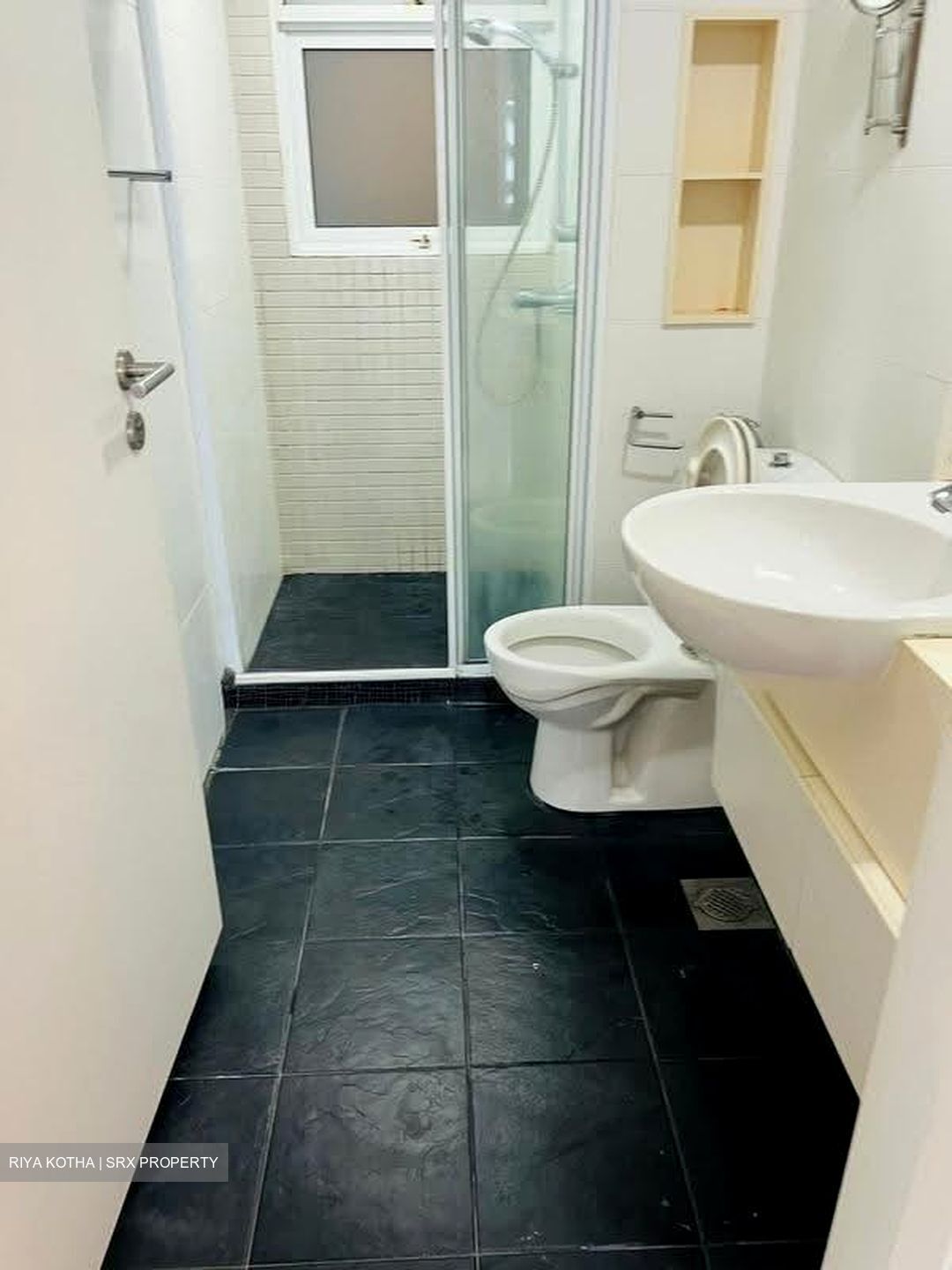 The Esparis (D18), Condominium #613717721